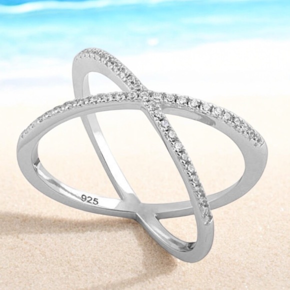 NWOT Solid Sterling Silver Overlapping X CZ Ring - Picture 2 of 16